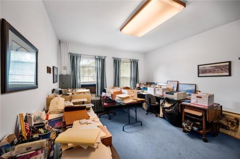 16903 Fischer Road Cleveland OH 44107