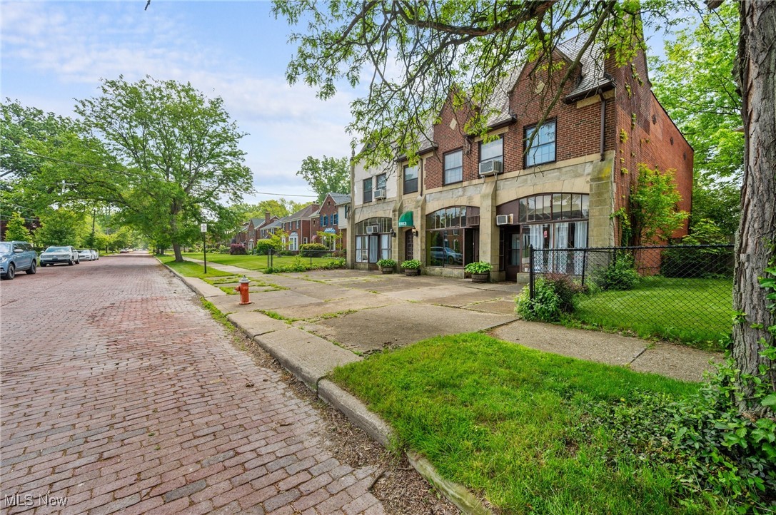 16903 Fischer Road Cleveland OH 44107