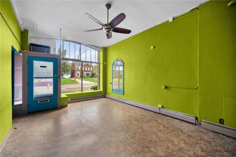 16903 Fischer Road Cleveland OH 44107