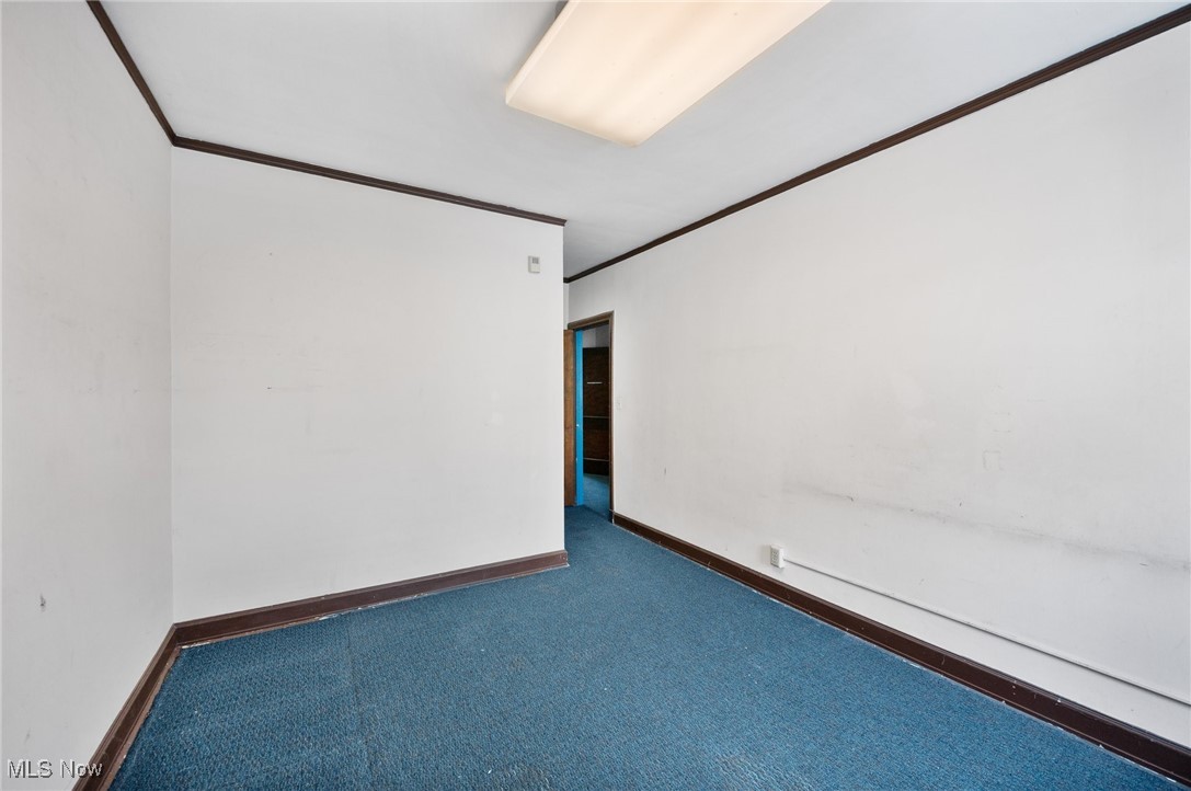 16903 Fischer Road Cleveland OH 44107