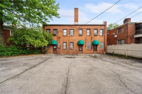 16903 Fischer Road Cleveland OH 44107