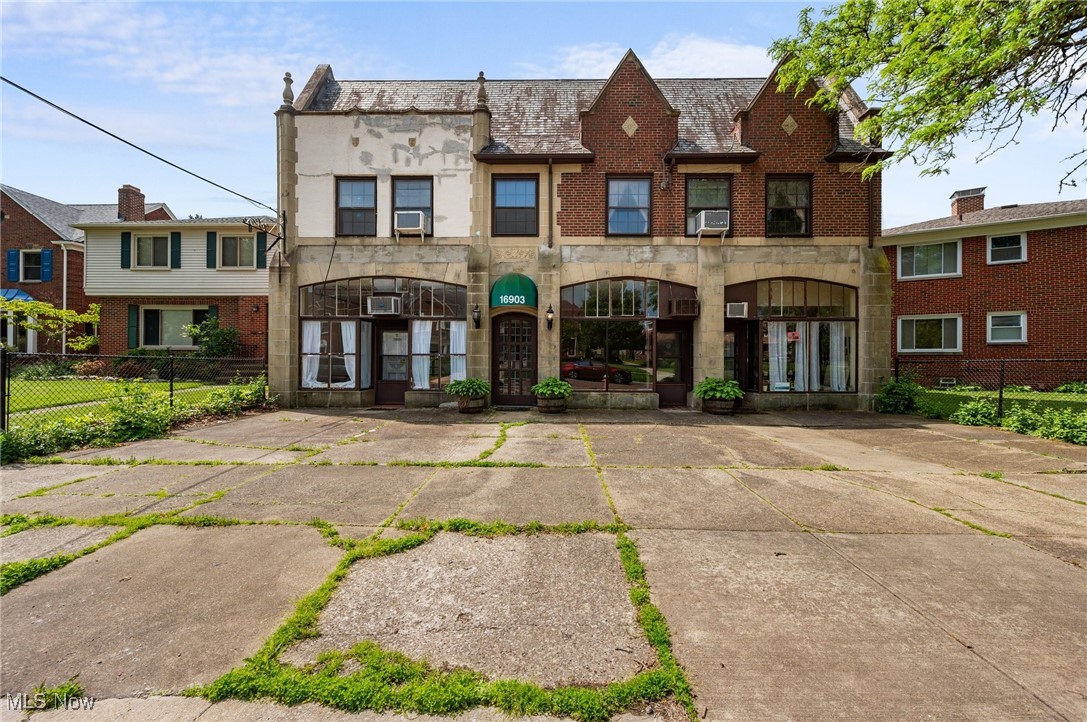 16903 Fischer Road Cleveland OH 44107