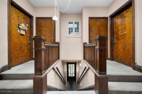 16903 Fischer Road Cleveland OH 44107