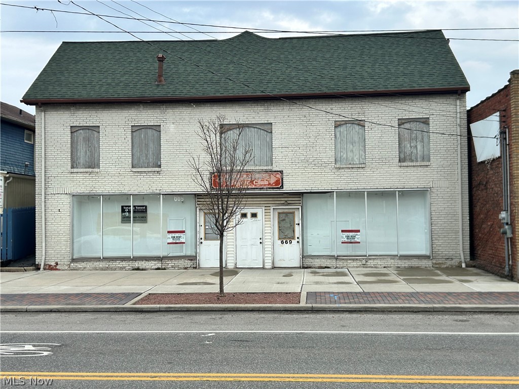 669 E 185th Street E Euclid OH 44119