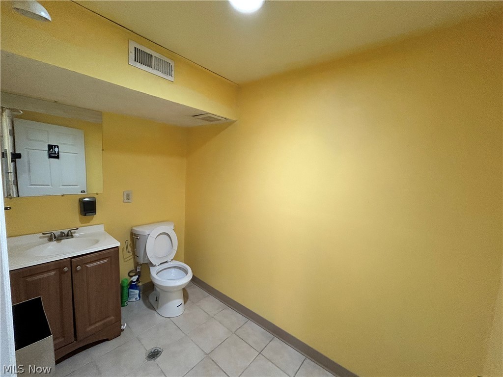 669 E 185th Street E Euclid OH 44119