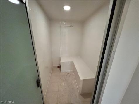 669 E 185th Street E Euclid OH 44119
