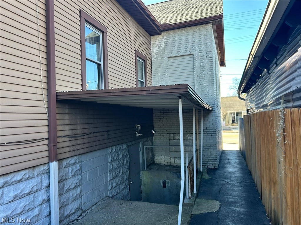 669 E 185th Street E Euclid OH 44119