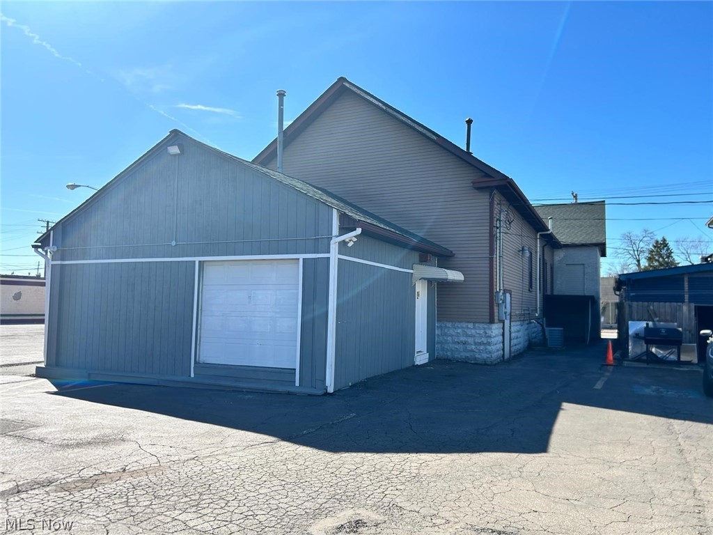 669 E 185th Street E Euclid OH 44119