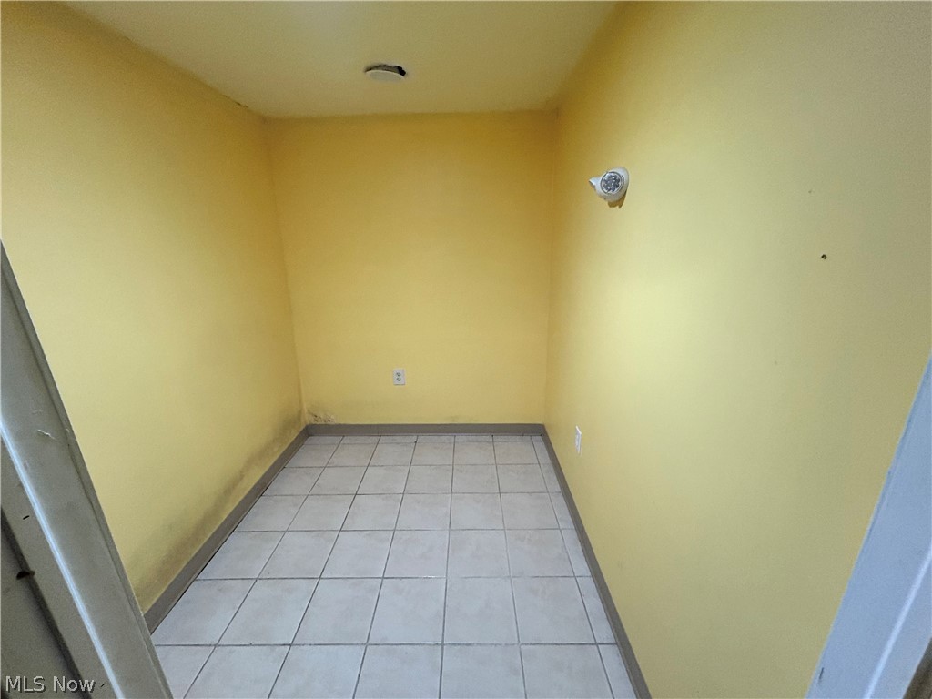 669 E 185th Street E Euclid OH 44119