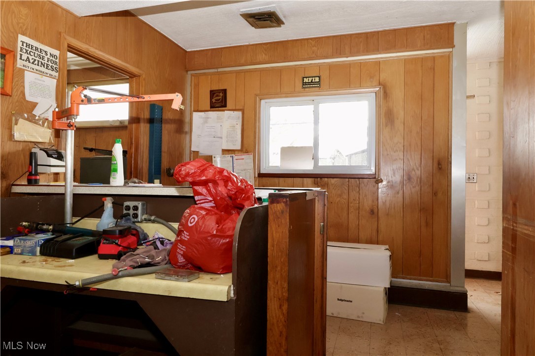 967 G Street Lorain OH 44052