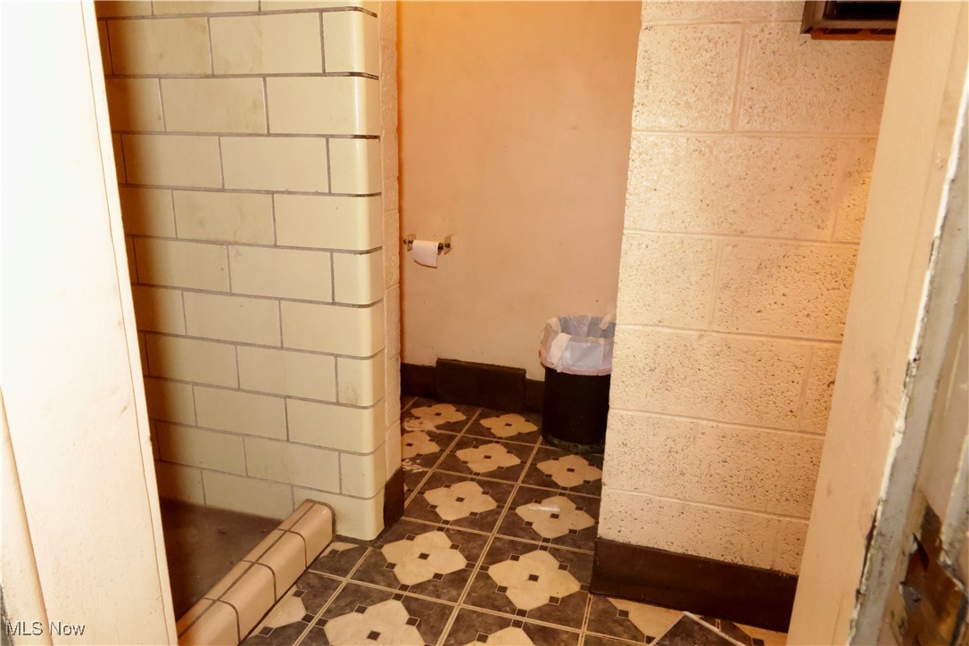 967 G Street Lorain OH 44052