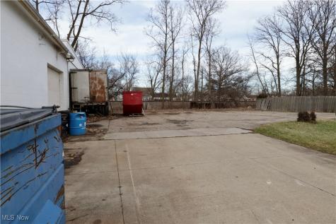 967 G Street Lorain OH 44052