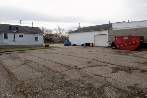 967 G Street Lorain OH 44052