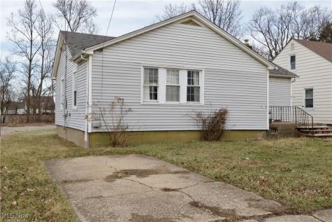 967 G Street Lorain OH 44052