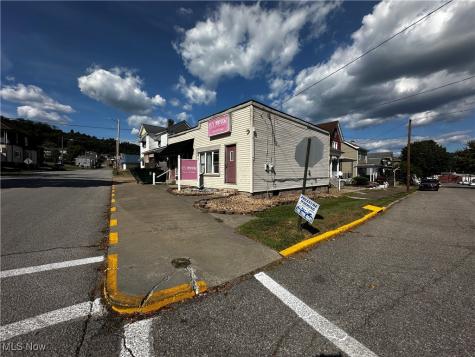 654 S Zane Highway Martins Ferry OH 43935