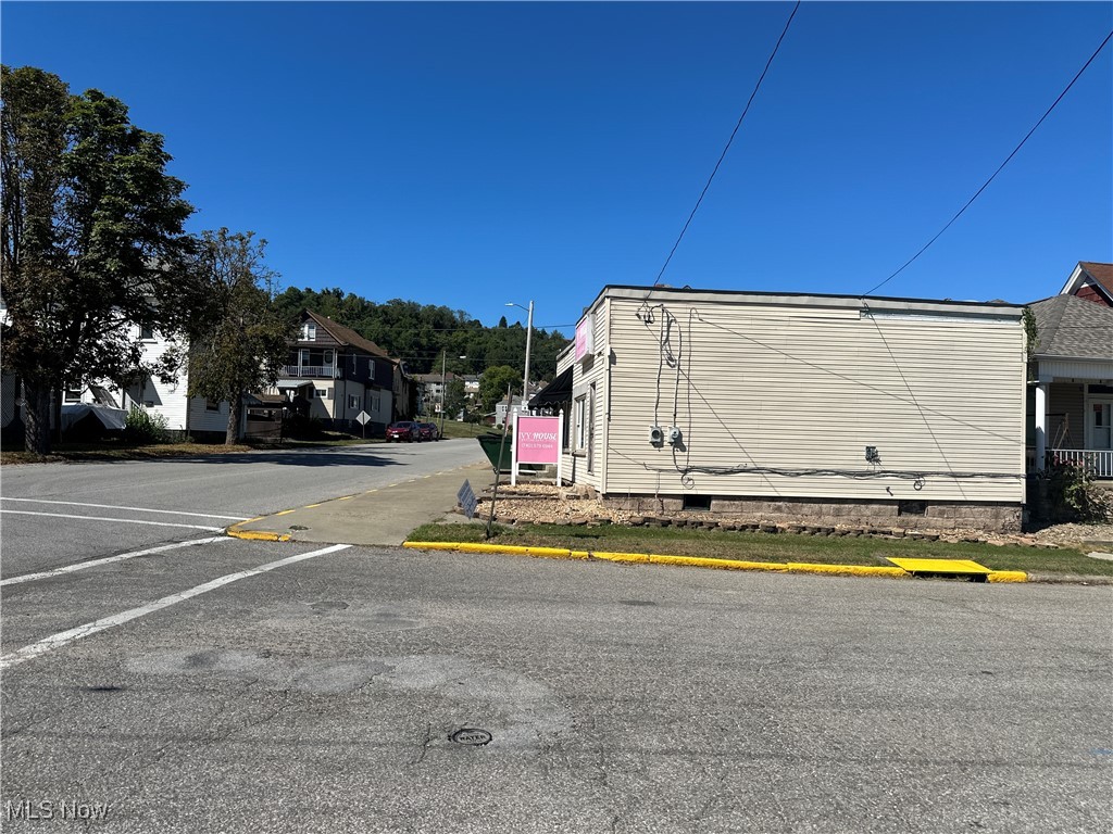 654 S Zane Highway Martins Ferry OH 43935