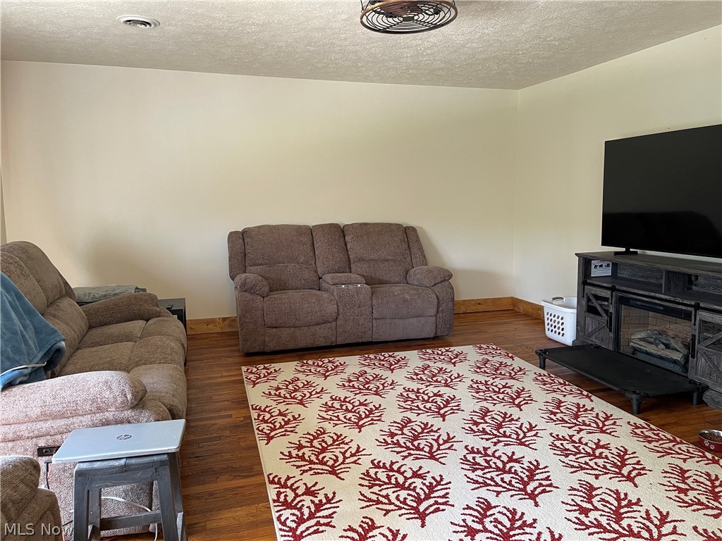 10150 E Pike Road Cambridge OH 43725