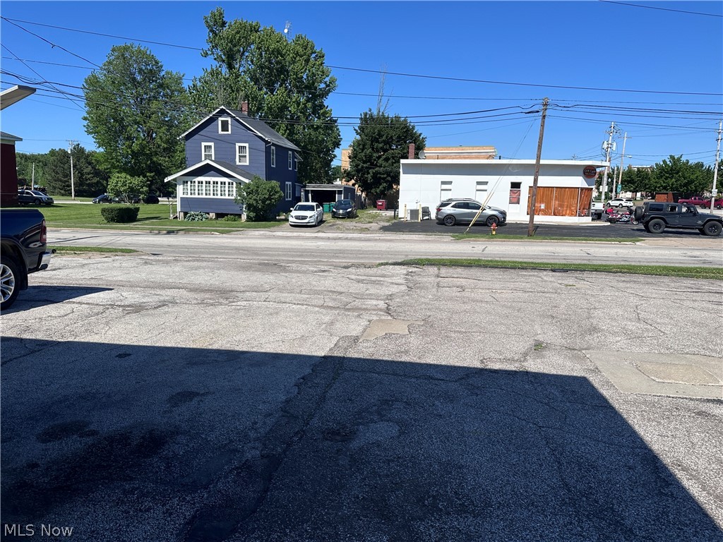 201 W Main Street Geneva OH 44041