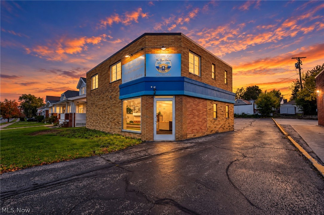 5393 Pearl Avenue Parma OH 44129