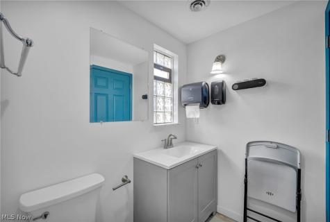 5393 Pearl Avenue Parma OH 44129