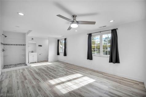 5393 Pearl Avenue Parma OH 44129