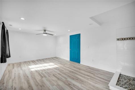 5393 Pearl Avenue Parma OH 44129