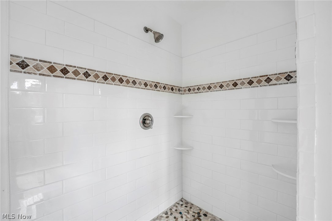 5393 Pearl Avenue Parma OH 44129