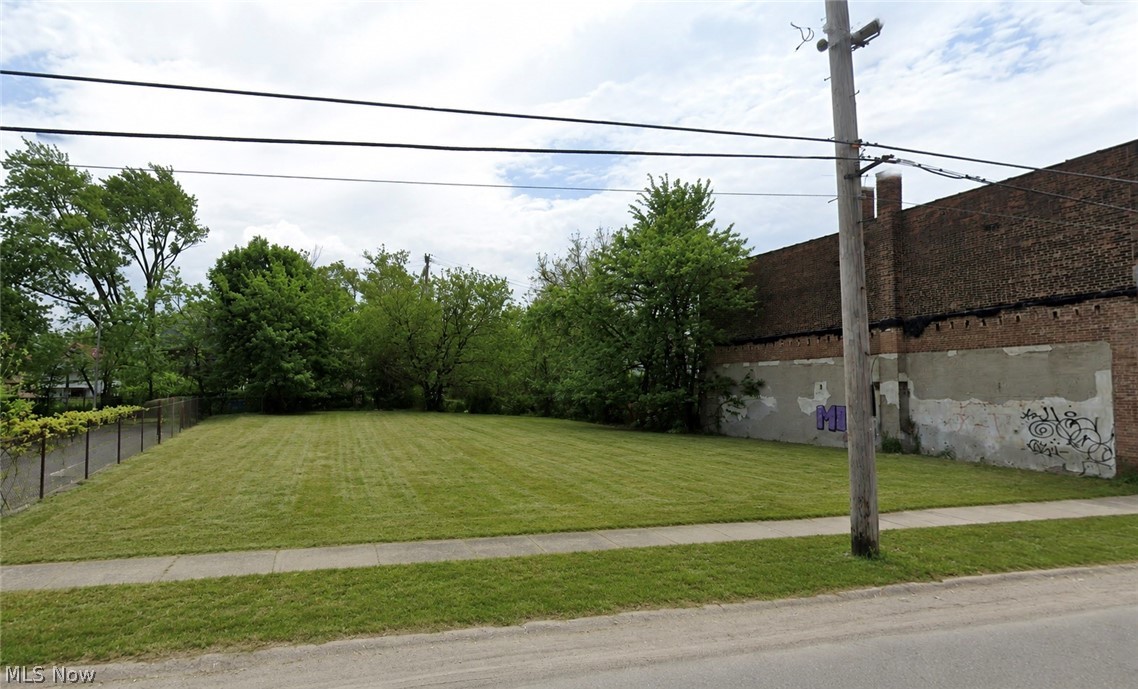 1393-1399 Hayden Avenue East Cleveland OH 44112