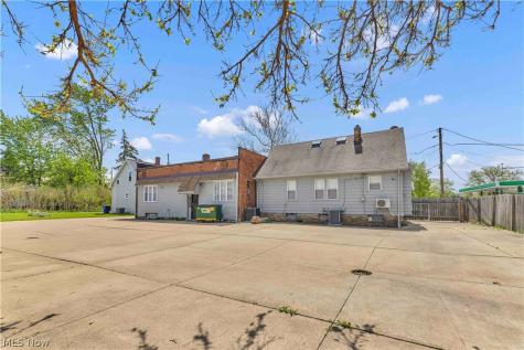 18515 Underwood Avenue Cleveland OH 44119