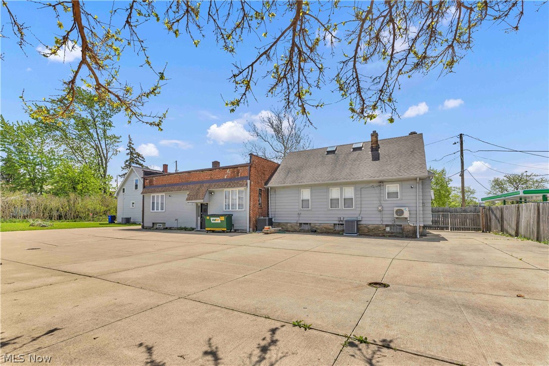 18515 Underwood Avenue Cleveland OH 44119