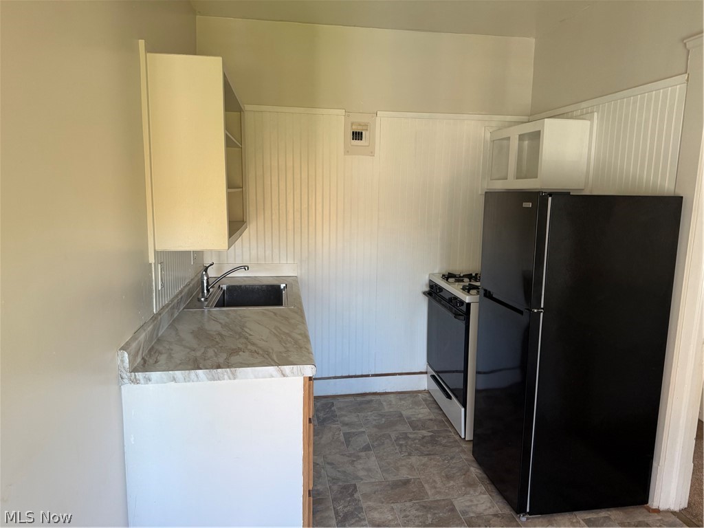 2018 Dowd Avenue Lakewood OH 44107