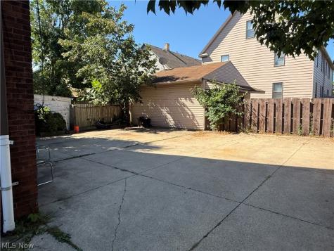2018 Dowd Avenue Lakewood OH 44107