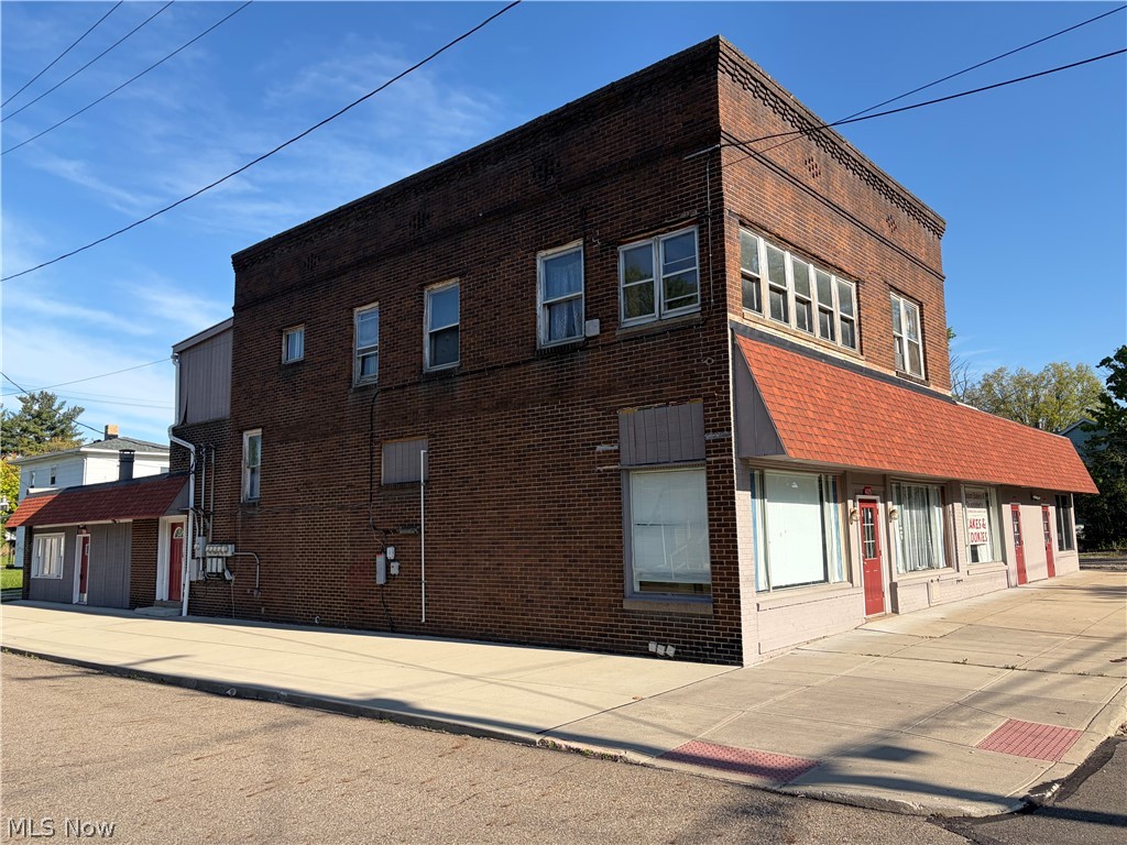 405 Parkview Street NE Massillon OH 44646