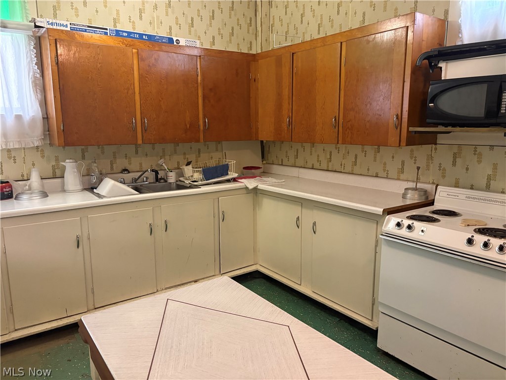 2965 High Street Rock Creek OH 44084