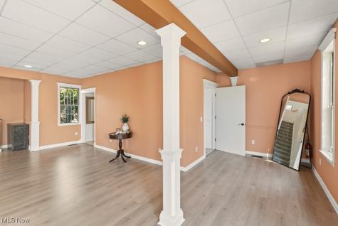 19270 Lorain Road Fairview Park OH 44126