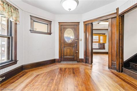15522 Madison Avenue Lakewood OH 44107