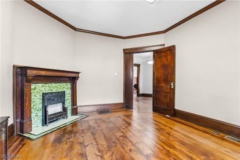 15522 Madison Avenue Lakewood OH 44107