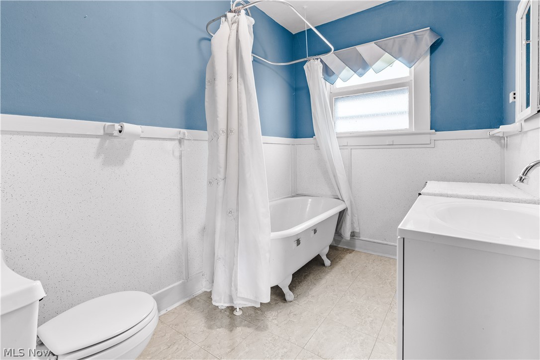 15522 Madison Avenue Lakewood OH 44107