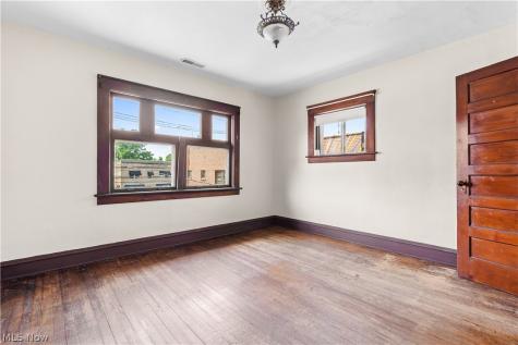 15522 Madison Avenue Lakewood OH 44107