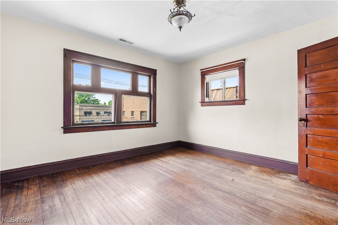 15522 Madison Avenue Lakewood OH 44107