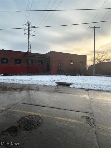8702 Bessemer Avenue Cleveland OH 44127