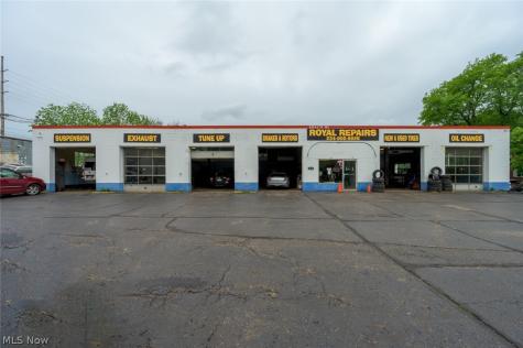 2234 Newton Street Akron OH 44305