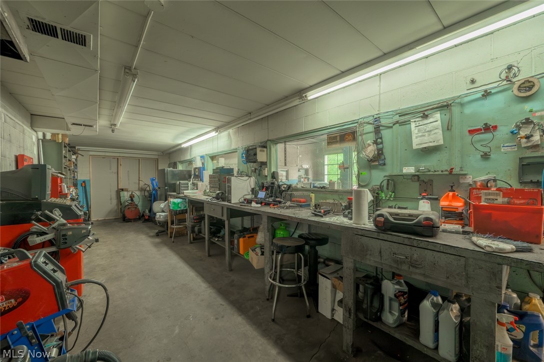 2234 Newton Street Akron OH 44305
