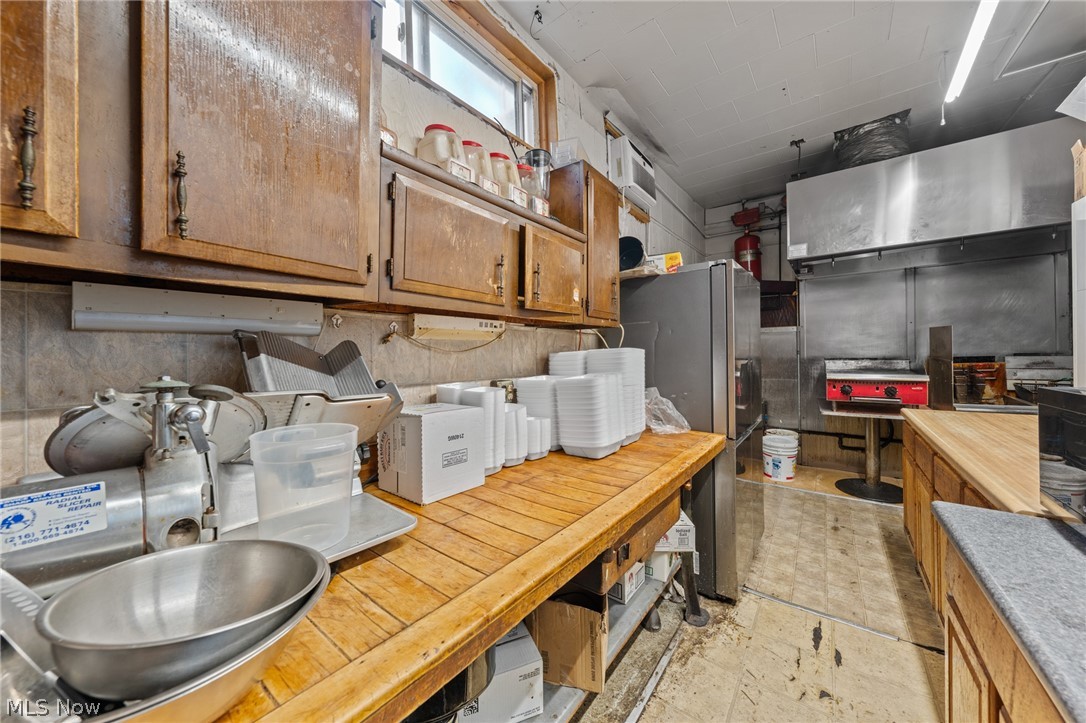 3614 E 65th Street Cleveland OH 44105