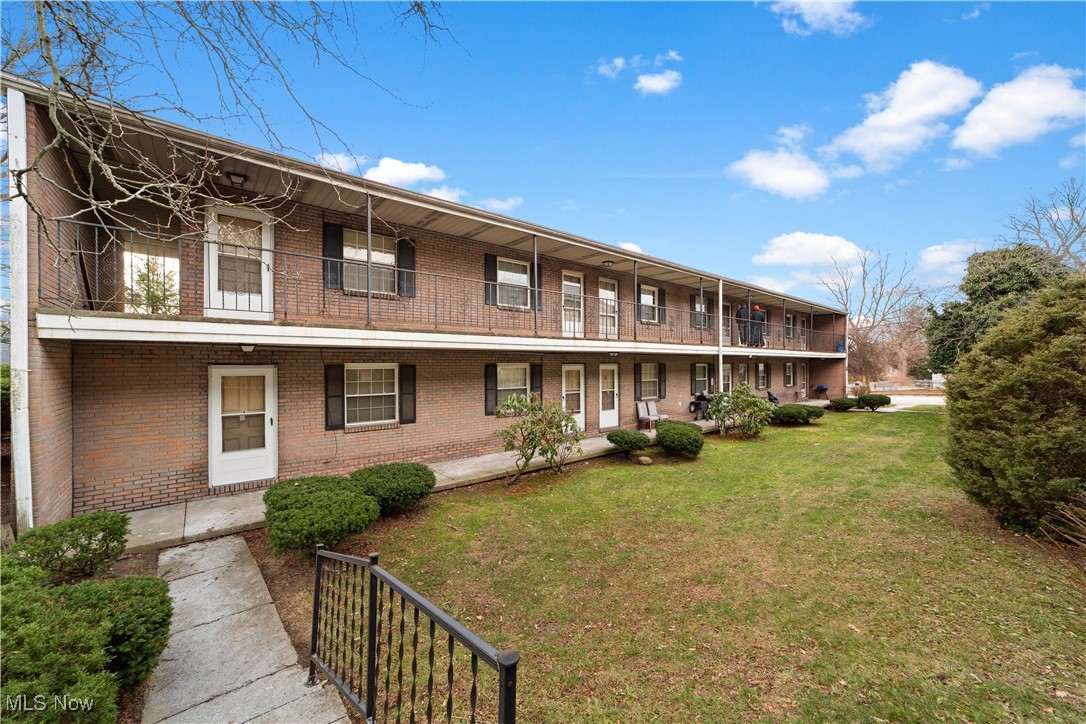 1757 S Arlington Street Akron OH 44306