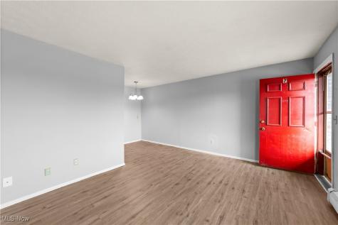 1757 S Arlington Street Akron OH 44306