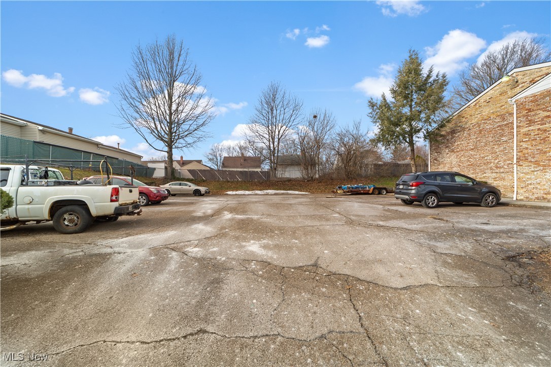 1757 S Arlington Street Akron OH 44306
