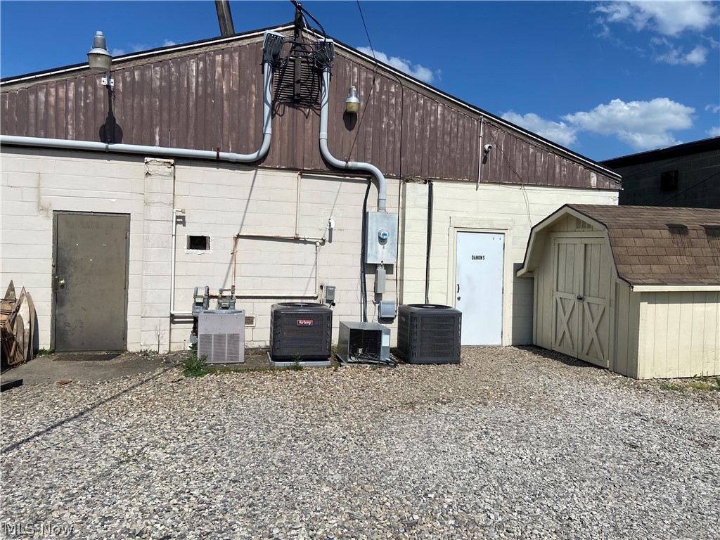 304 S College Street Newcomerstown OH 43832