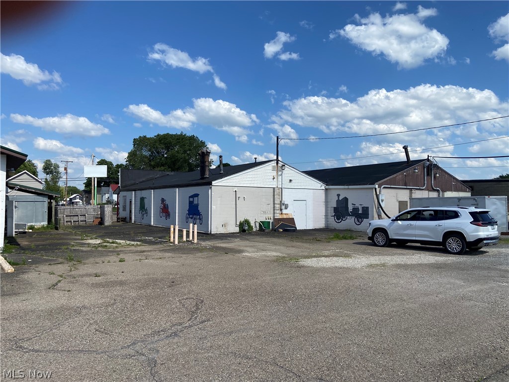 304 S College Street Newcomerstown OH 43832