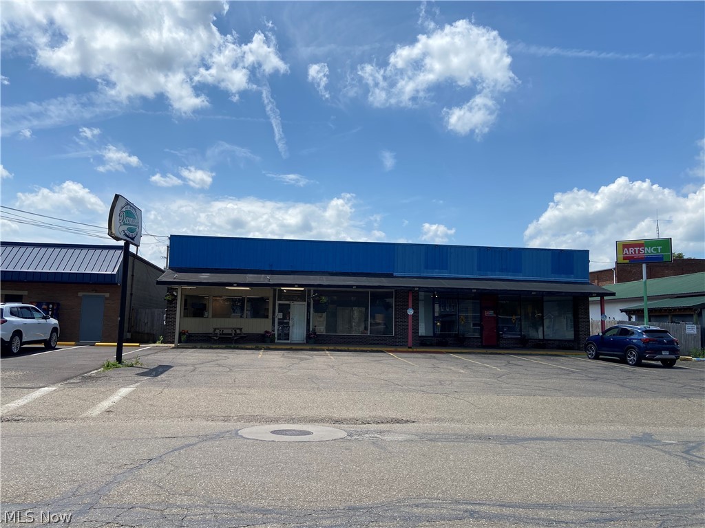 304 S College Street Newcomerstown OH 43832